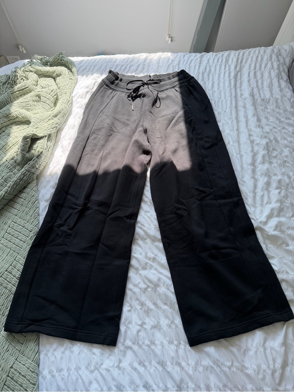 lululemon athletica Women’s Scuba Drawstring Sweatpants
